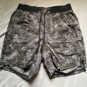 Men’s Lululemon License to Train 7” Lined Shorts